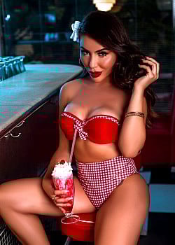 Mayra Borowik